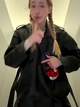 kira_mia's cam snapshot