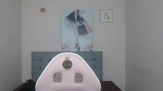 Violet_raine_'s cam snapshot