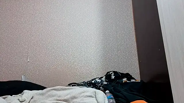 AwnyGrub's cam snapshot