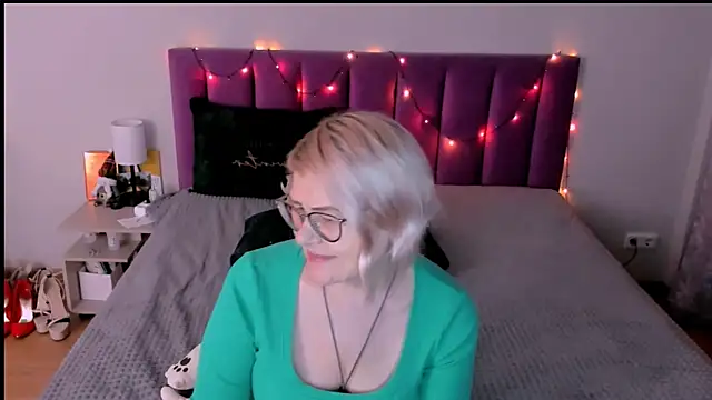 sabrinamacmarren's cam snapshot