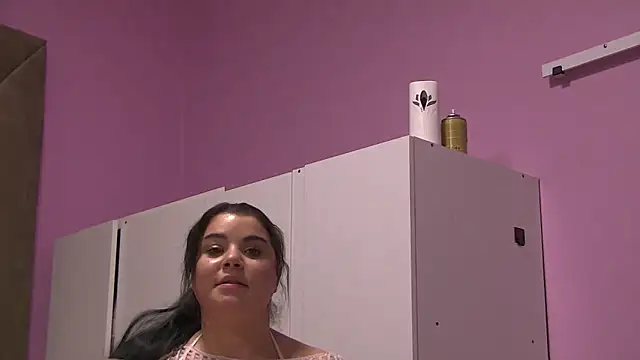 BustyMadison live sex cam