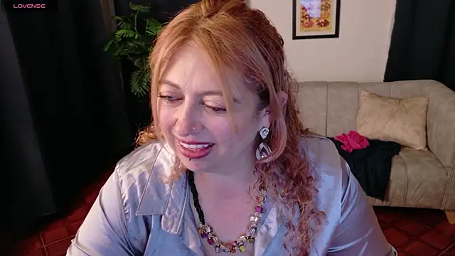 MilfArlet's cam snapshot