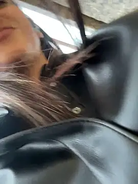 Ninabigtitied's cam snapshot