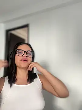 JuanitaMore01 live sex cam