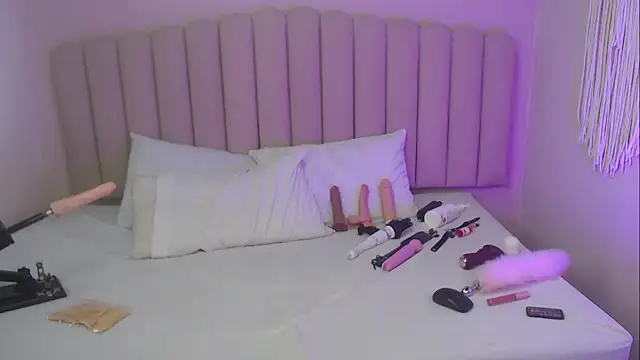 aleskaswarovski's cam snapshot