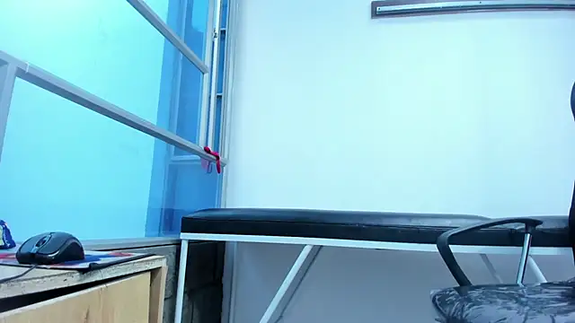 LeilaSmith_'s cam snapshot