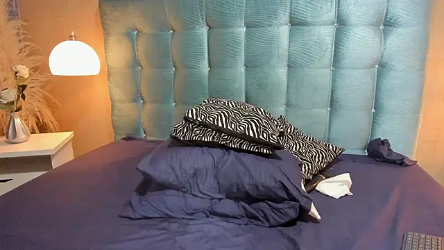 MelanieRioss live sex cam