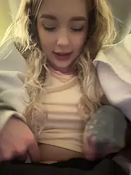 -teenytiny-'s cam snapshot