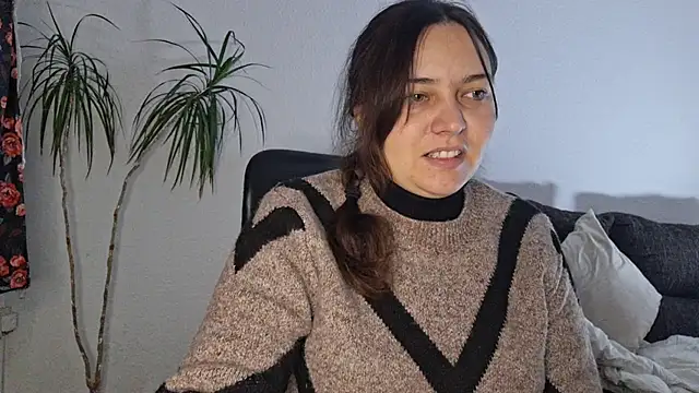 Cyndee_Winter's cam snapshot