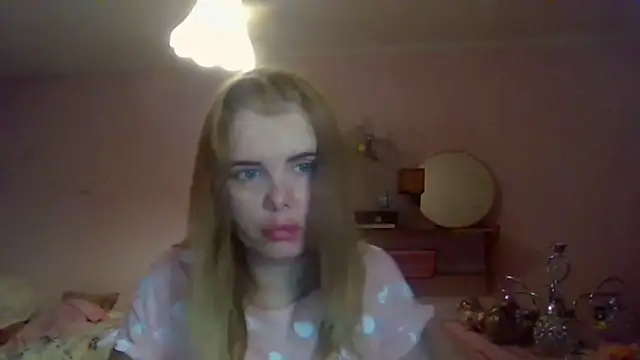 HornyElena's cam snapshot