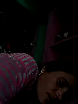 Kinjal_pande live sex cam