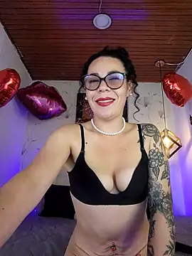 mia_velvet1's cam snapshot