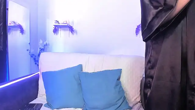 karlaaa__'s cam snapshot