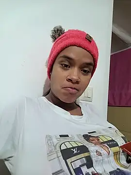 kyliecastell's cam snapshot