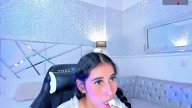 VICTORIA_HOUSTON's cam snapshot