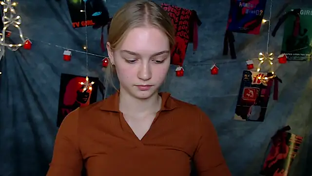 MademoiselleCl's cam snapshot