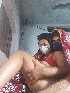 Yourchuddakadbhabhi's cam snapshot