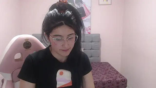 Violet_raine_'s cam snapshot