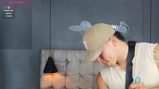 Horny_nick18 live sex cam