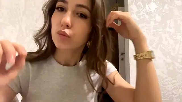 DeannaSuri's cam snapshot