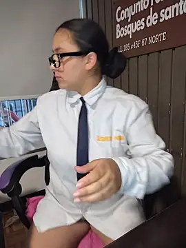 Cute_Penelope live sex cam