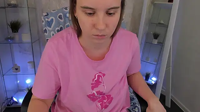 Lika_0ne's cam snapshot