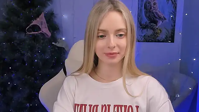 JuliaBrewwer's cam snapshot