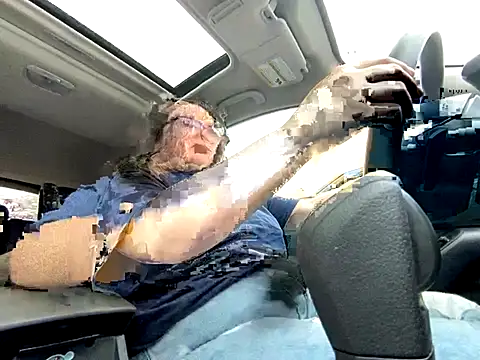 Squirtlegir1's cam snapshot