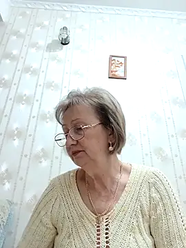 AlikaSwan5821's cam snapshot