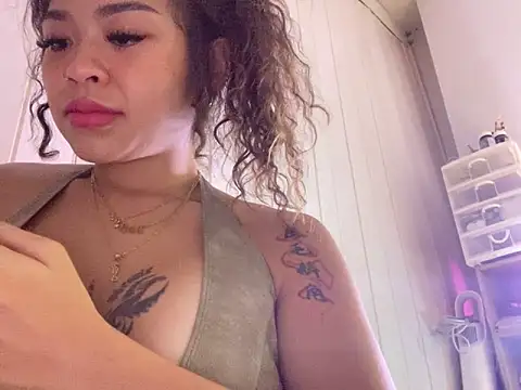 Arelynn's cam snapshot