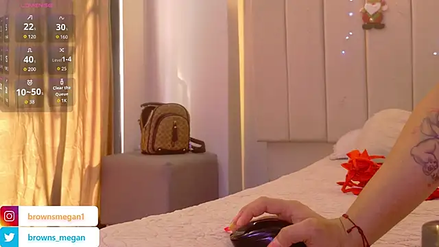 Megan_browns1's cam snapshot