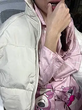 Mina048's cam snapshot