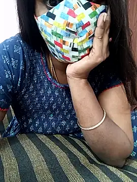 kruthika-telugu's cam snapshot