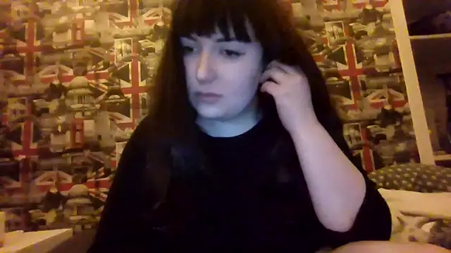 Lynylou live sex cam