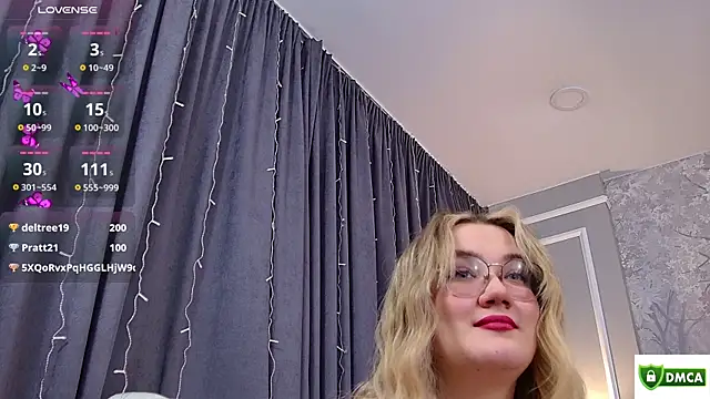 Nancy_Mooree's cam snapshot