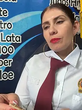 Alysson-- live sex cam