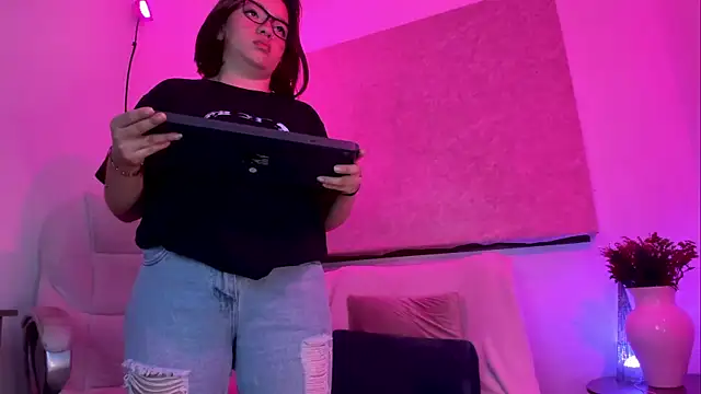 LunaKai_'s cam snapshot