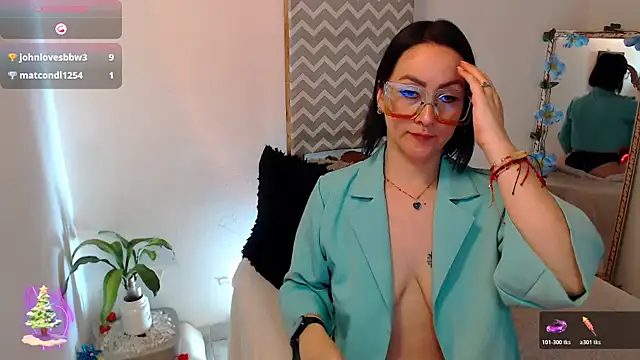 kiara_bermont's cam snapshot