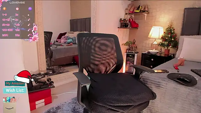 Mariana_c1's cam snapshot