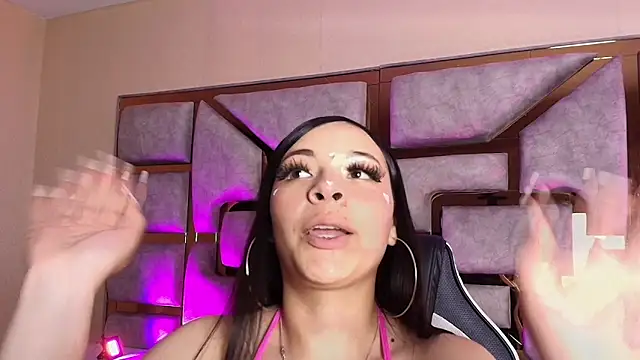 CRISTAL_VIOLETA's cam snapshot