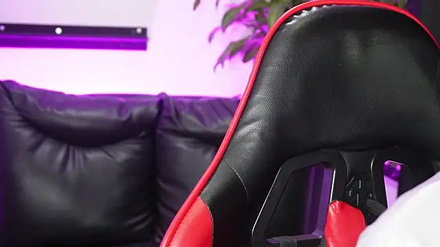 sara_sharma_'s cam snapshot