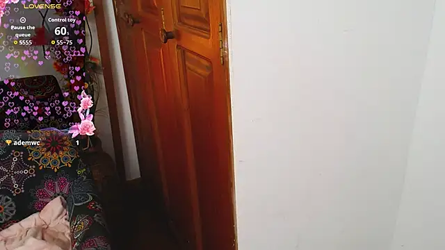 Caroline_belle's cam snapshot