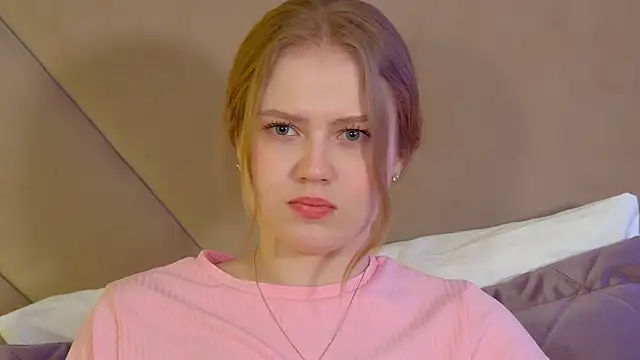 SelinSwarovski's cam snapshot