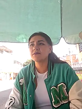 CAROLINE__07's cam snapshot