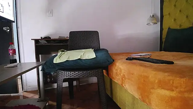 LADY-IN-BLACK's cam snapshot