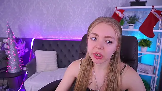 EmilySunshineS's cam snapshot