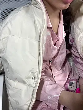 Mina048's cam snapshot