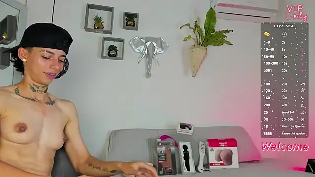 AmberAdams_'s cam snapshot