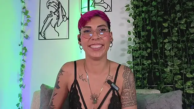 MiaMorgan_'s cam snapshot