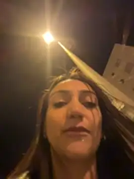 Ninabigtitied's cam snapshot